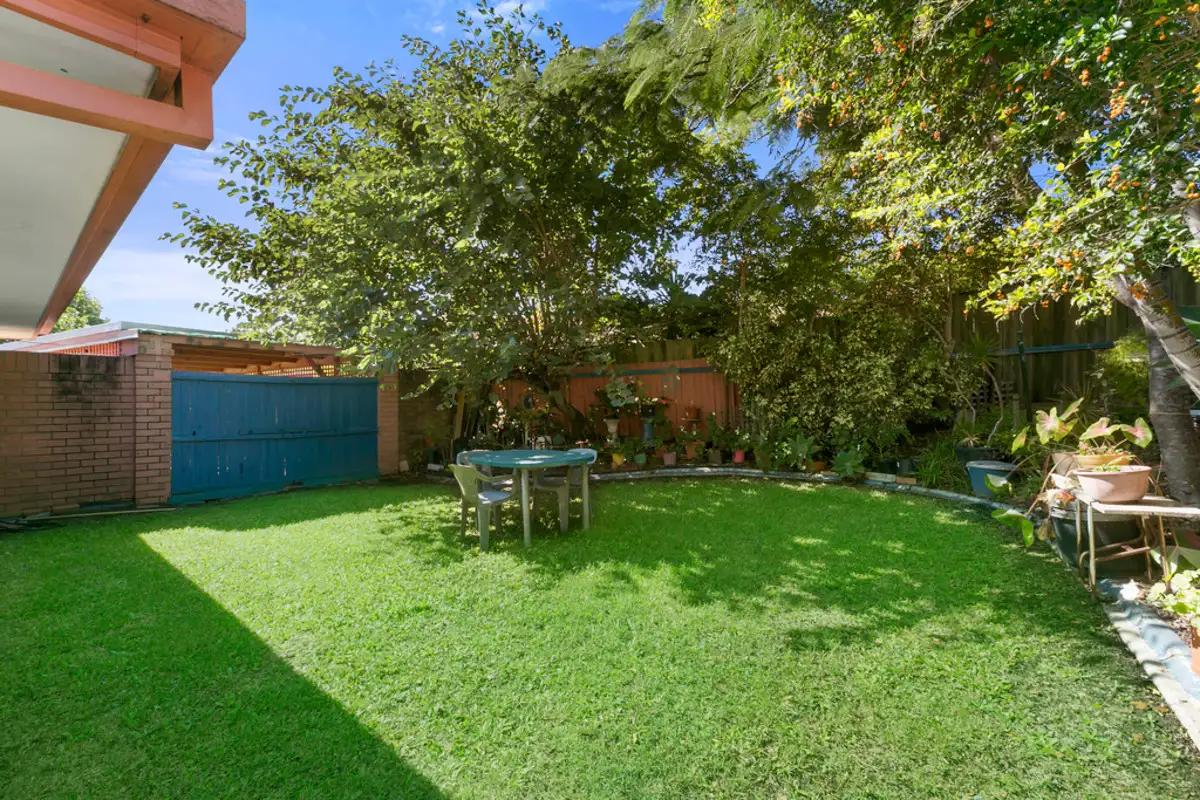 Main view of Homely unit listing, 2/9 Jean Street, Labrador QLD 4215