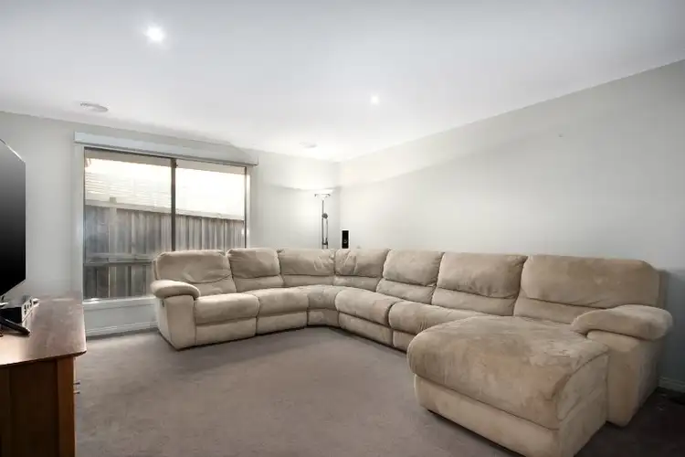 Sixth view of Homely house listing, 4 Lyndhurst Square, Drouin VIC 3818