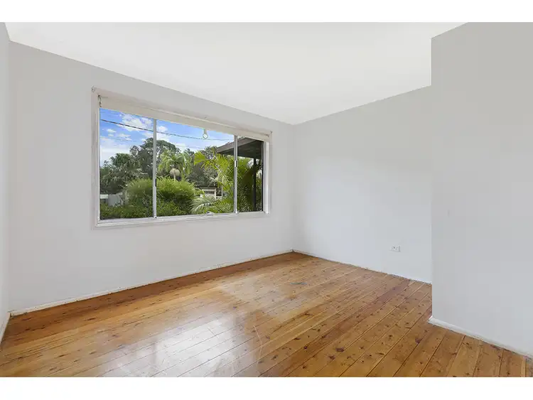 Fifth view of Homely house listing, 347 Lakedge Avenue, Berkeley Vale NSW 2261