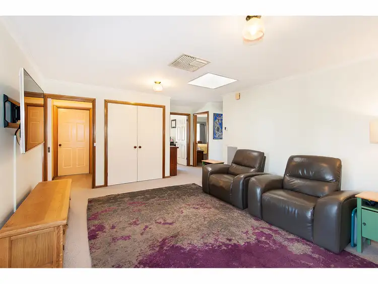 Seventh view of Homely house listing, 8 Keatinge Court, Lavington NSW 2641