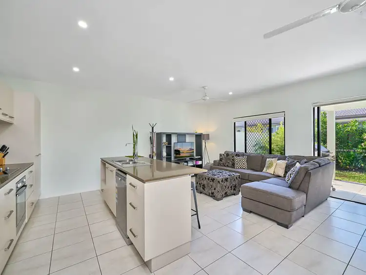 1/10 Bluecove Circuit, Trinity Park QLD 4879