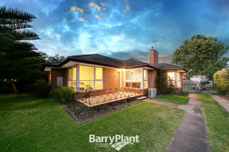 12 Henry Street, Pakenham VIC 3810