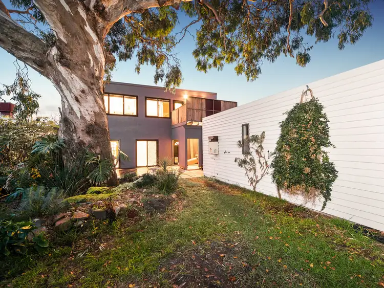 42 Mitchell Street, Seaford VIC 3198