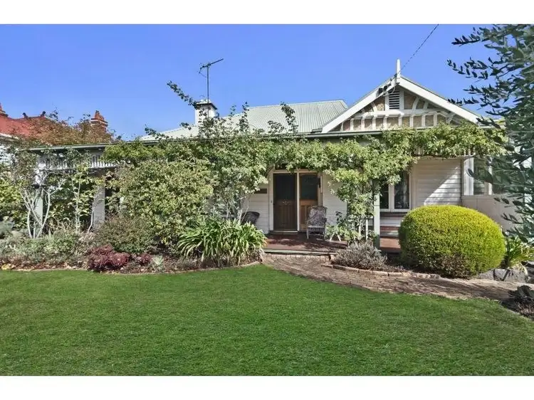 27 Pope Street, Hamilton VIC 3300