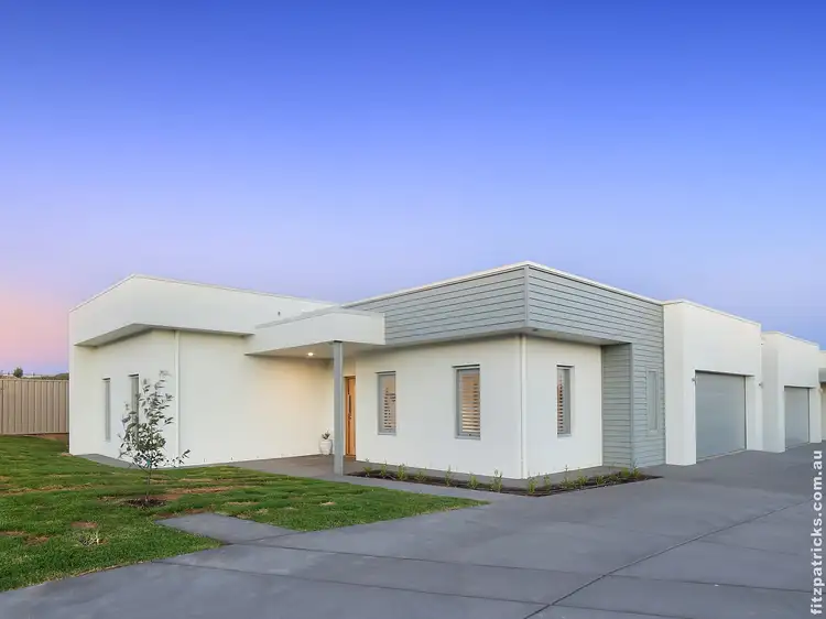 1/2 Rose Place, Boorooma NSW 2650