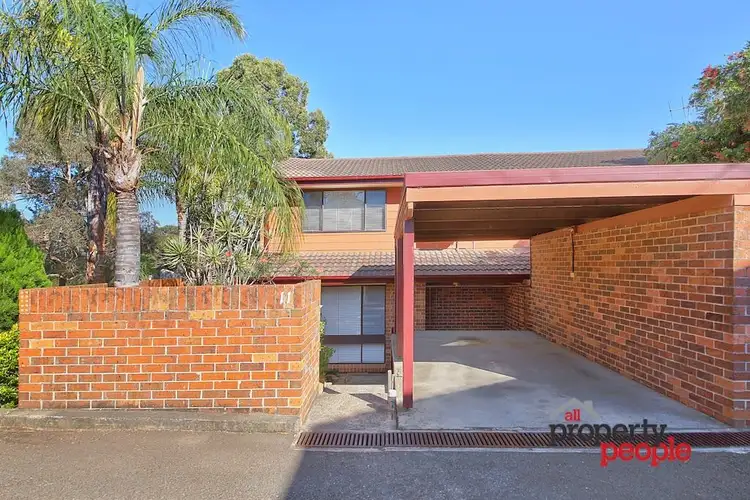 11/6 Jacquinot Place, Glenfield NSW 2167