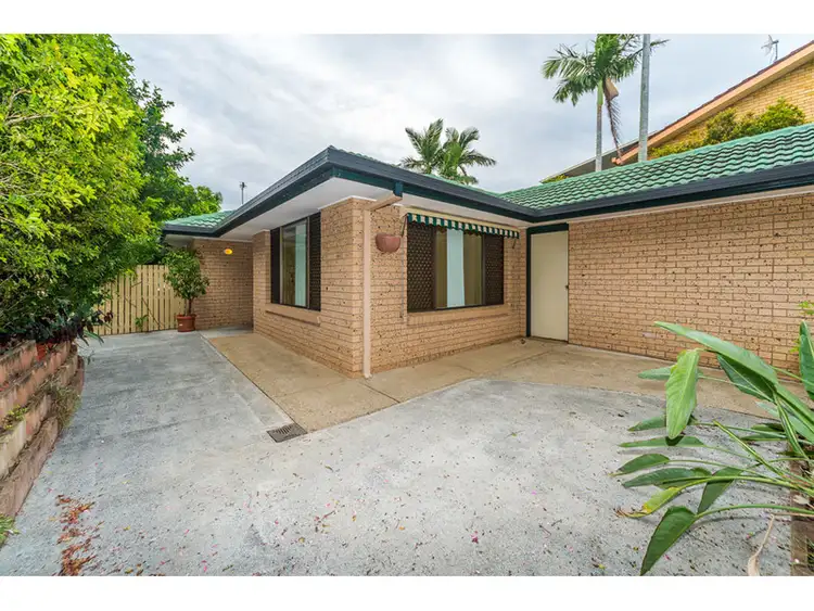 Second view of Homely house listing, 10 Lergessner Street, Biggera Waters QLD 4216