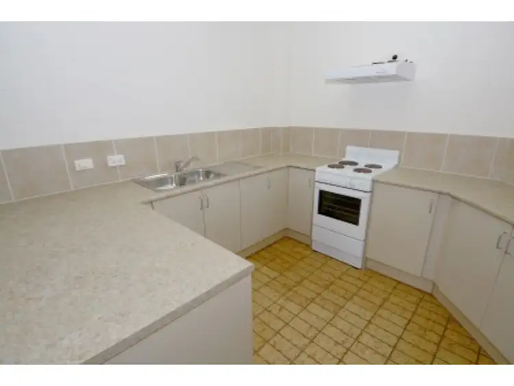 Fourth view of Homely unit listing, 4/16 Old Common Road, Belgian Gardens QLD 4810