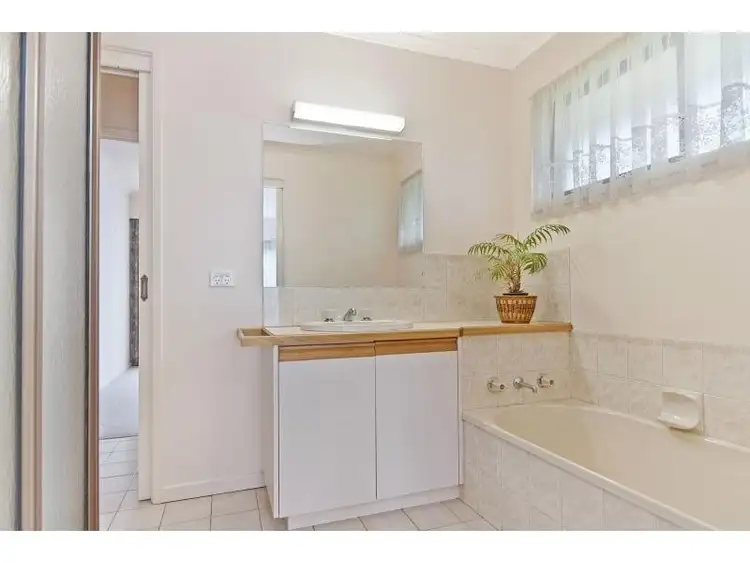 Fifth view of Homely unit listing, Unit 4/10 King Street, Hamilton VIC 3300