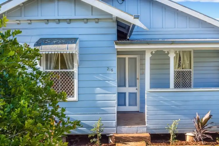 215 South Street, South Toowoomba QLD 4350