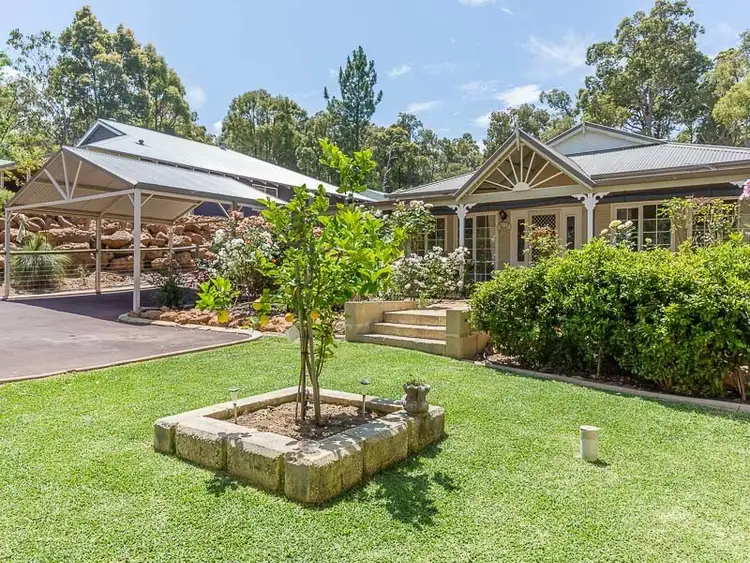 95 Peet Road, Roleystone WA 6111