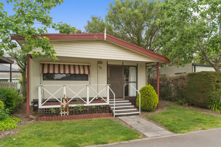 74/98 Bungower Road, Mornington VIC 3931