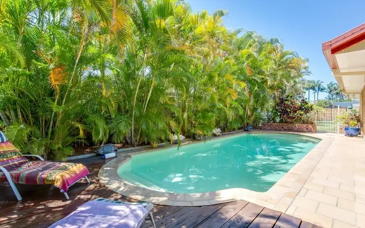 311 Rio Vista Boulevard, Mermaid Waters QLD 4218