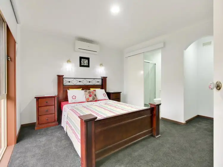 Sixth view of Homely house listing, 4 Tralea Place, Frankston VIC 3199