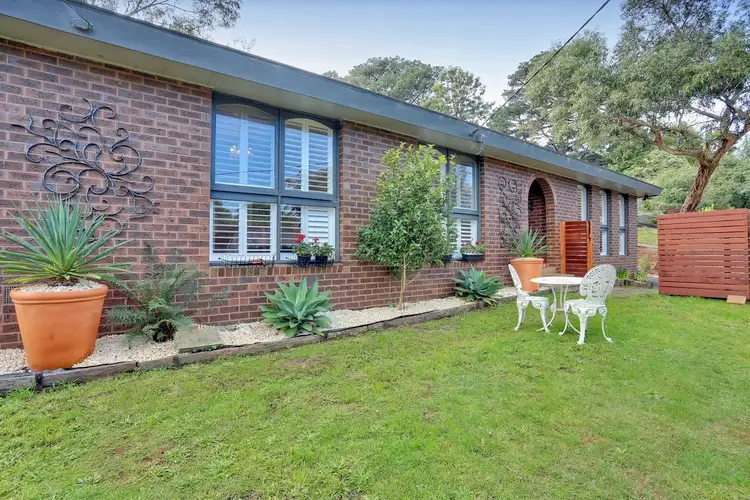 19 Emerald Lake Road, Emerald VIC 3782