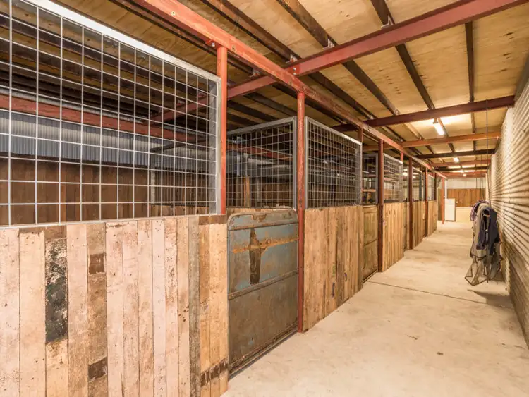 47 McNeill Road, Champion Lakes WA 6111