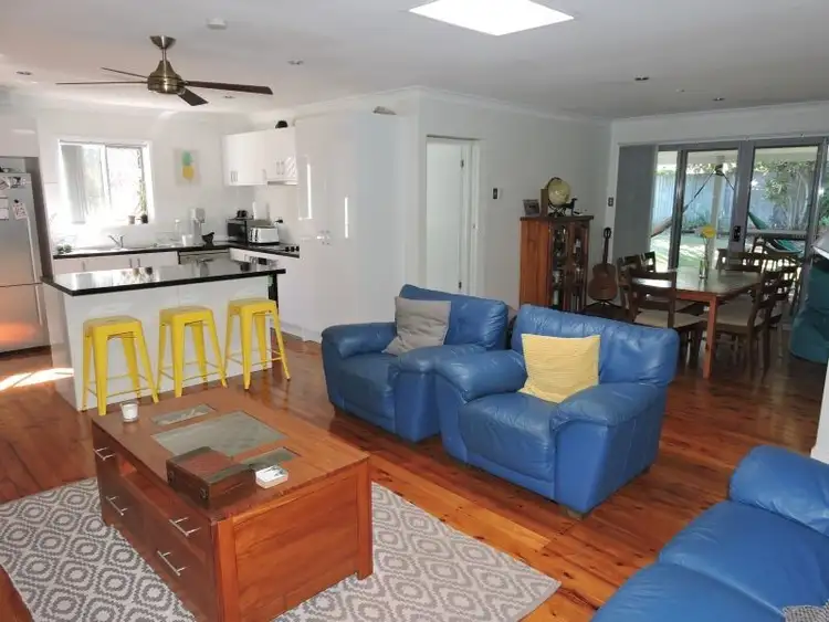 58 Deakin Avenue, Southport QLD 4215