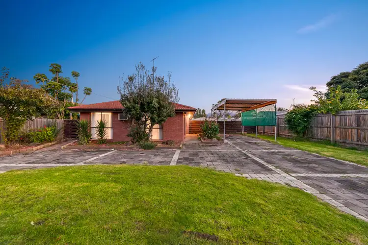 1 Barrington Drive, Pakenham VIC 3810