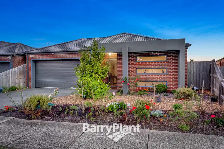 40 Sandalwood Drive, Pakenham VIC 3810