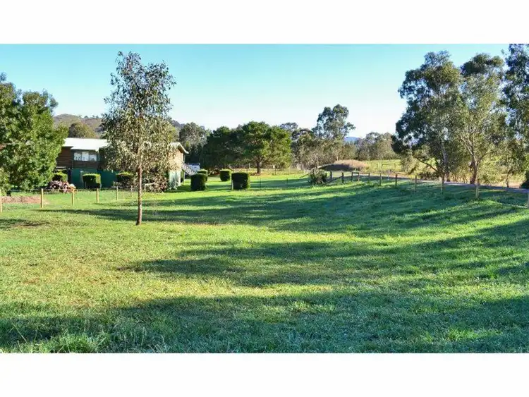 1 Chanro Court, Bonnie Doon VIC 3720