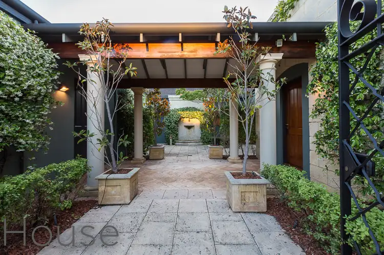 1 The Lodge, Mount Claremont WA 6010