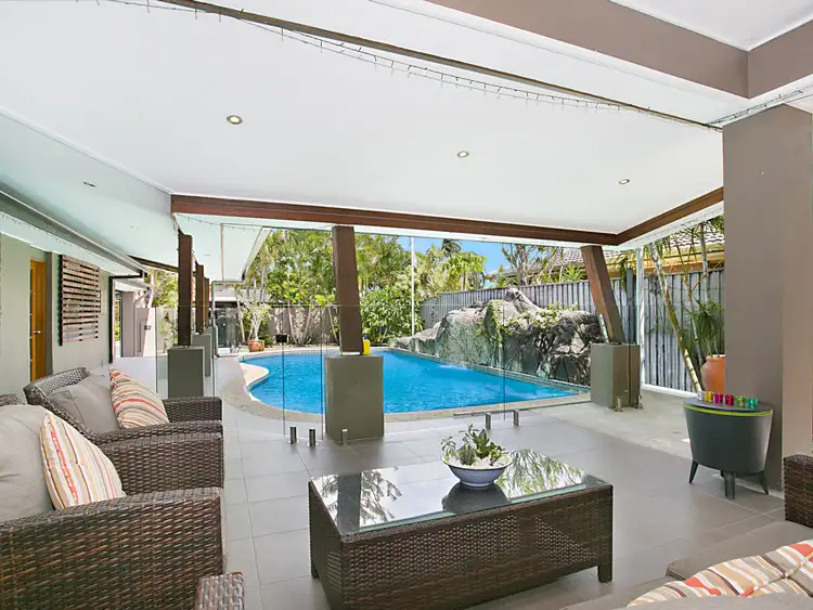 153 Markeri Street, Mermaid Waters QLD 4218