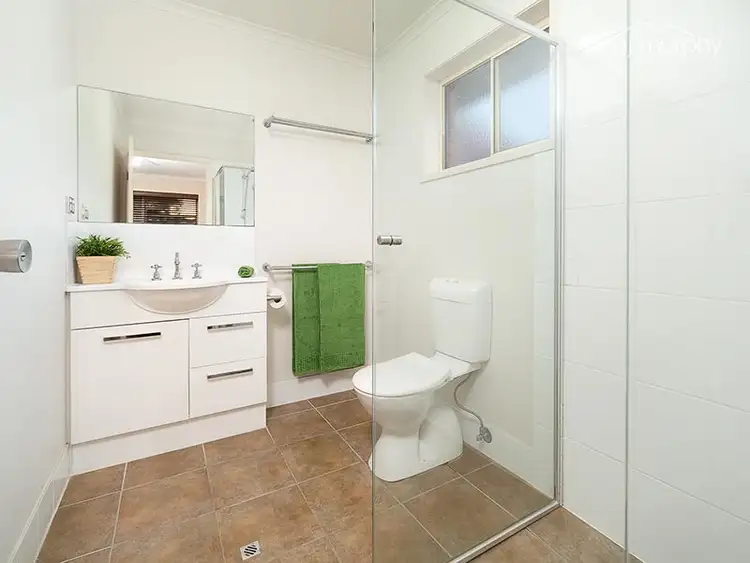 Sixth view of Homely house listing, 8 Lutzen Close, Baranduda VIC 3691