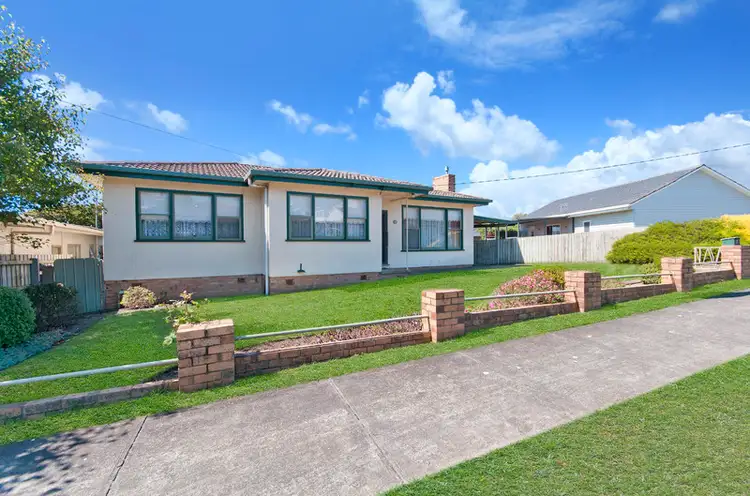 Seventh view of Homely house listing, 2 Clyde Crescent, Warrnambool VIC 3280