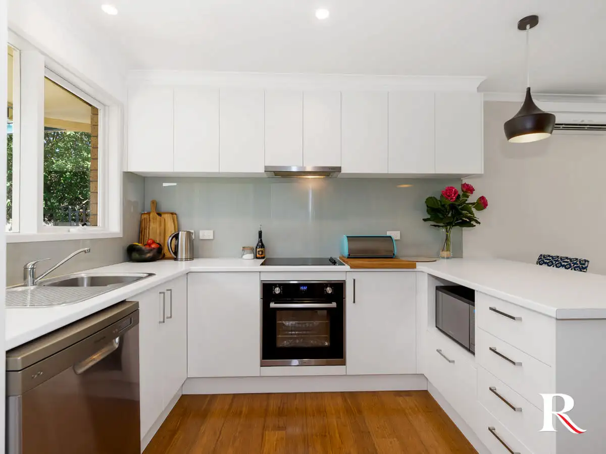 Main view of Homely house listing, 3/18 Pinecrest Drive, Highton VIC 3216