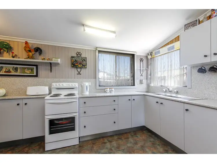 Fifth view of Homely house listing, 14 Centre Road, Seaspray VIC 3851