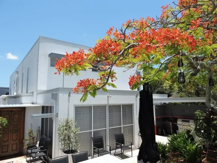 1/64 Broad Street, Labrador QLD 4215