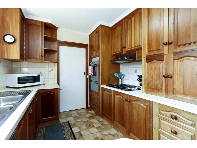 Sixth view of Homely house listing, 8 Wright Court, Sale VIC 3850