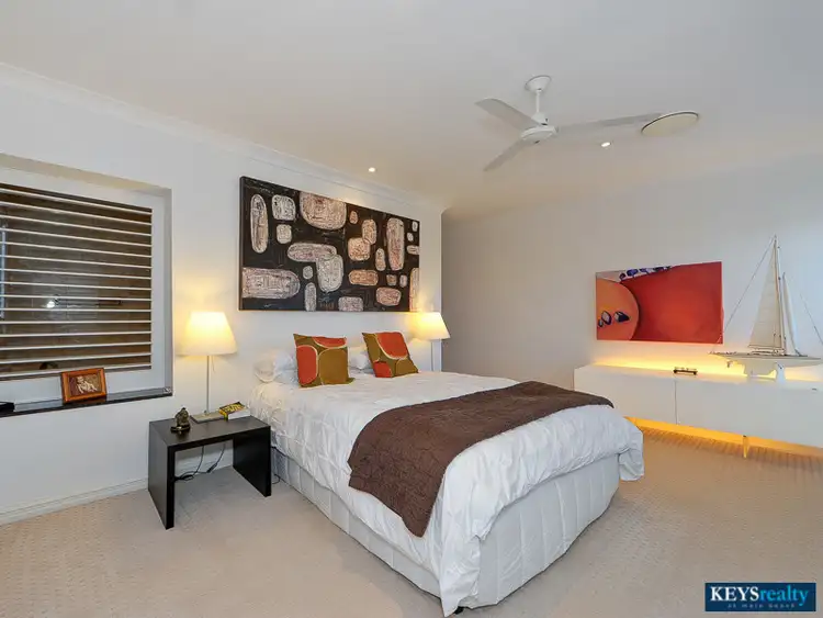 Sixth view of Homely villa listing, 1/49 Cronin Avenue, Main Beach QLD 4217