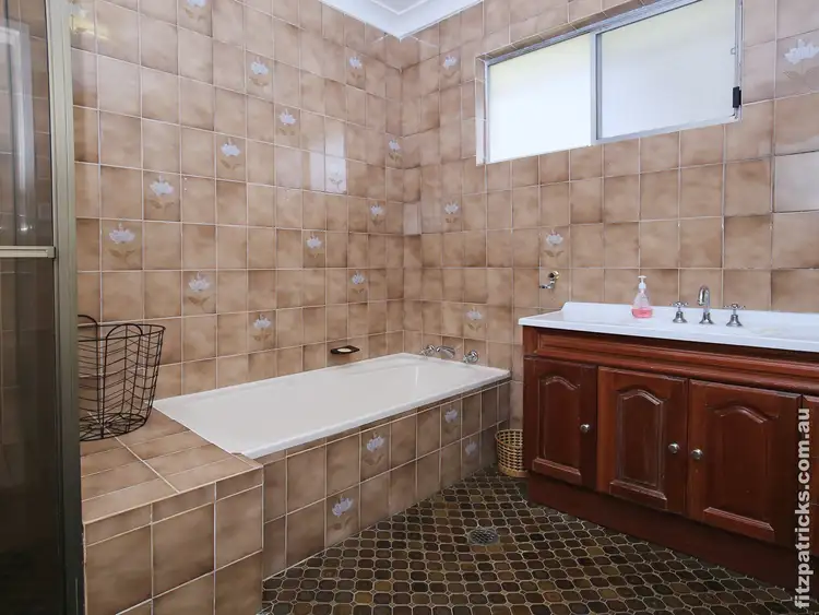 Seventh view of Homely house listing, 8 Walana Crescent, Kooringal NSW 2650