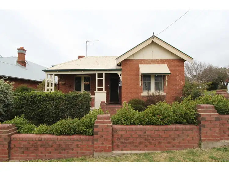 240 Havannah Street, South Bathurst NSW 2795
