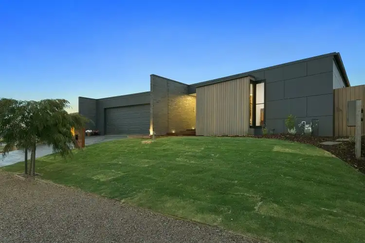 4 Alyxia Court, Torquay VIC 3228