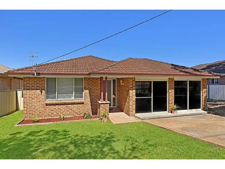 72 Roper Road, Blue Haven NSW 2262