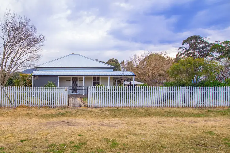 51 Debenham Street, Blandford NSW 2338
