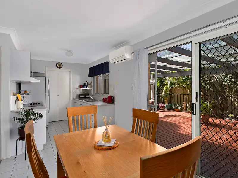 Main view of Homely unit listing, 6/236 Cresthaven Avenue, Bateau Bay NSW 2261