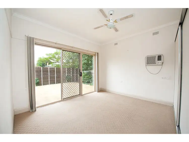 Fifth view of Homely unit listing, 1 / 1066 Waugh Road, North Albury NSW 2640