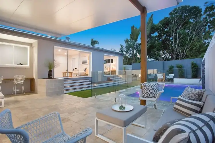 69 Clear Island Road, Broadbeach Waters QLD 4218