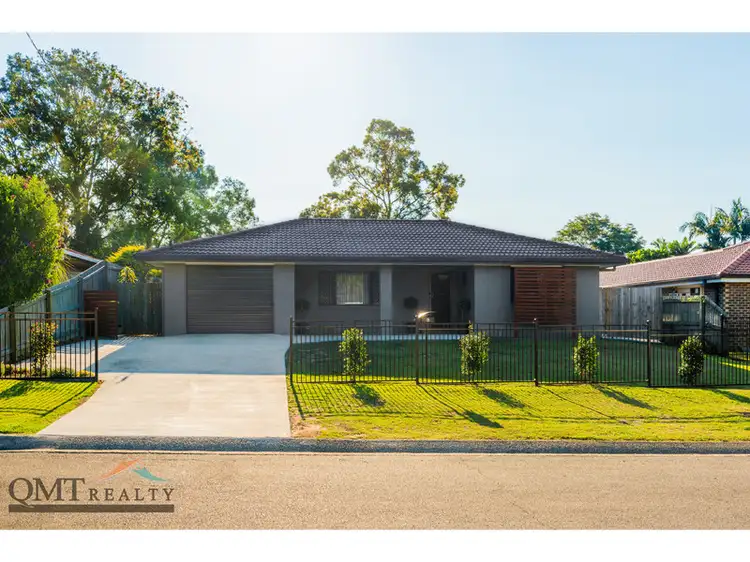8 Helmet Court, Hillcrest QLD 4118