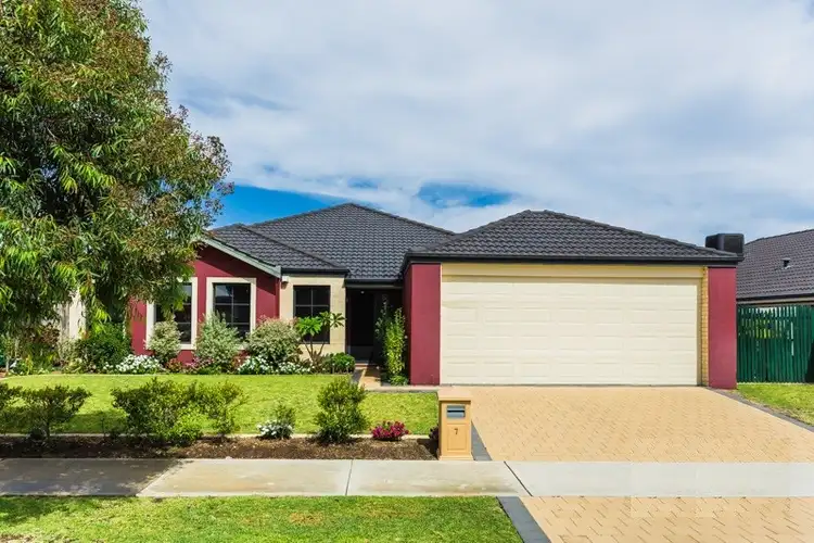 7 Thorold Avenue, Ellenbrook WA 6069