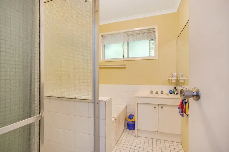 Seventh view of Homely house listing, 5 Buring Court, Highland Park QLD 4211