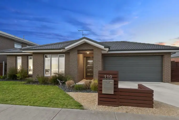 110 Warralily Boulevard, Armstrong Creek VIC 3217