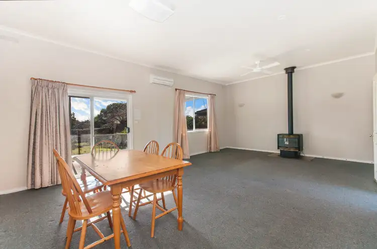 Second view of Homely house listing, 7 Eversley Street, Hamilton VIC 3300