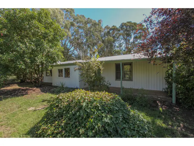 28 Thompson Street, Wattle Flat NSW 2795