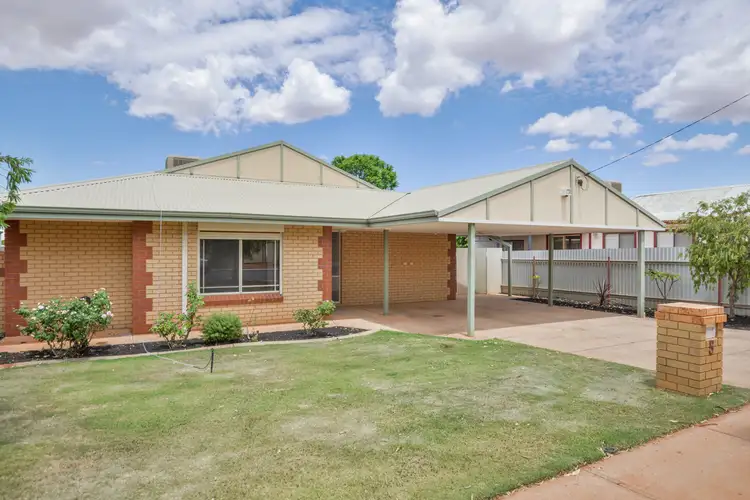 5 Russel Street