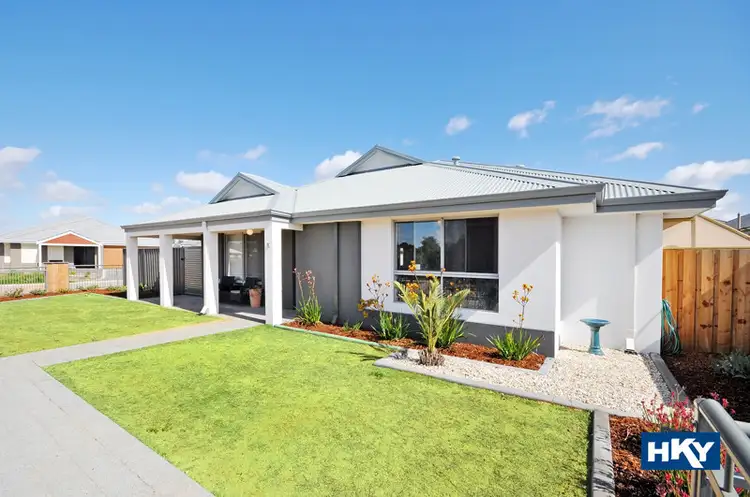 5 Grassdale Parkway, Ellenbrook WA 6069