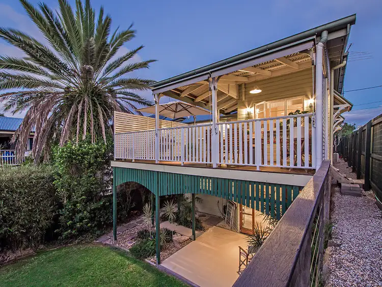 2 Lindon Street, Dutton Park QLD 4102